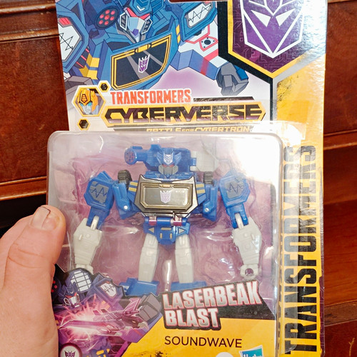 Hasbro transformers cyberverse - hasbro,